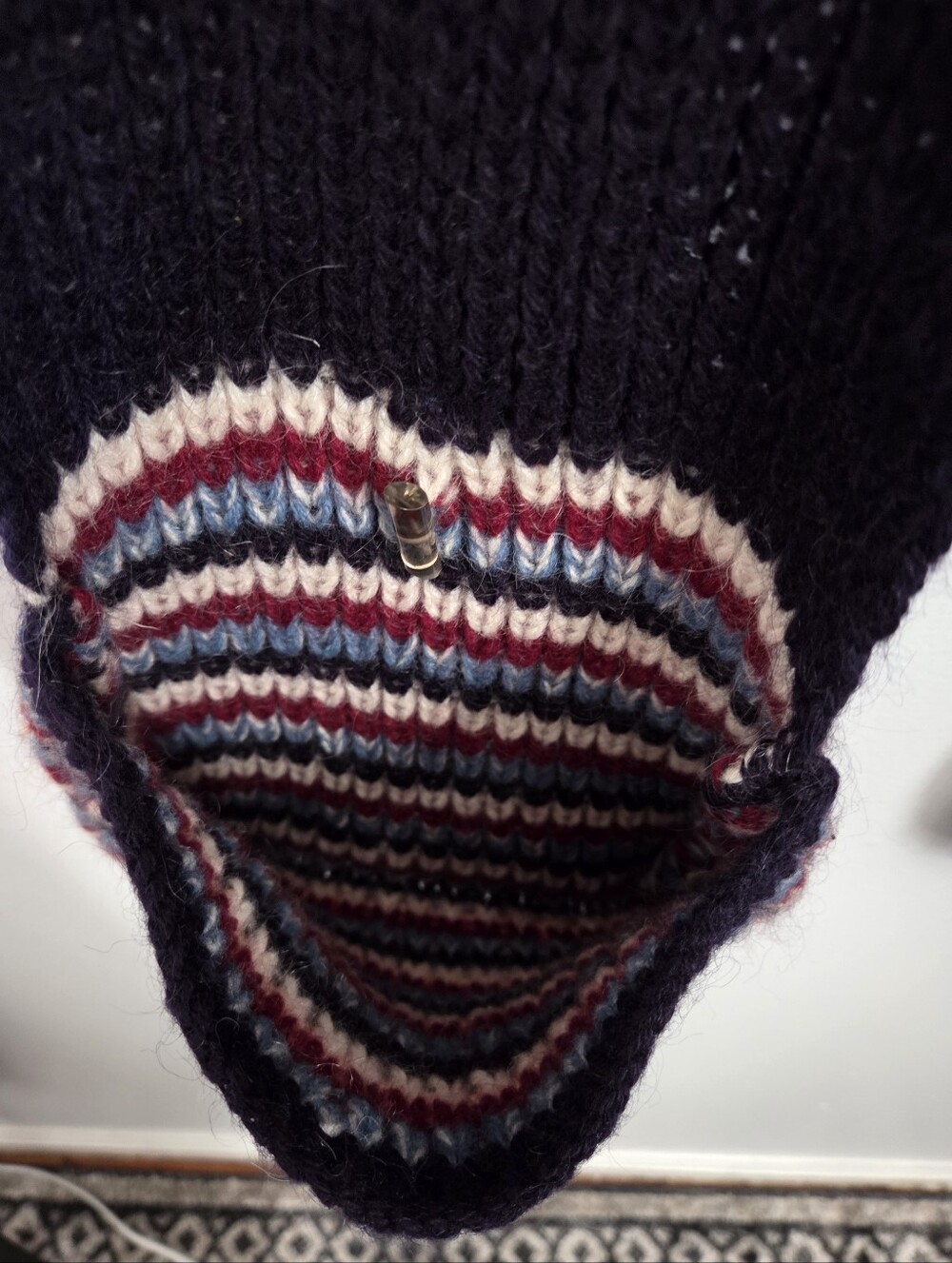 Handmade Wool Scarf - Picture 4 of 5